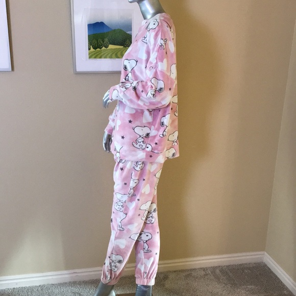 MUNKI MUNKI Peanuts Snoopy Hearts Velour Pajama Set Women's - Picture 6 of 16